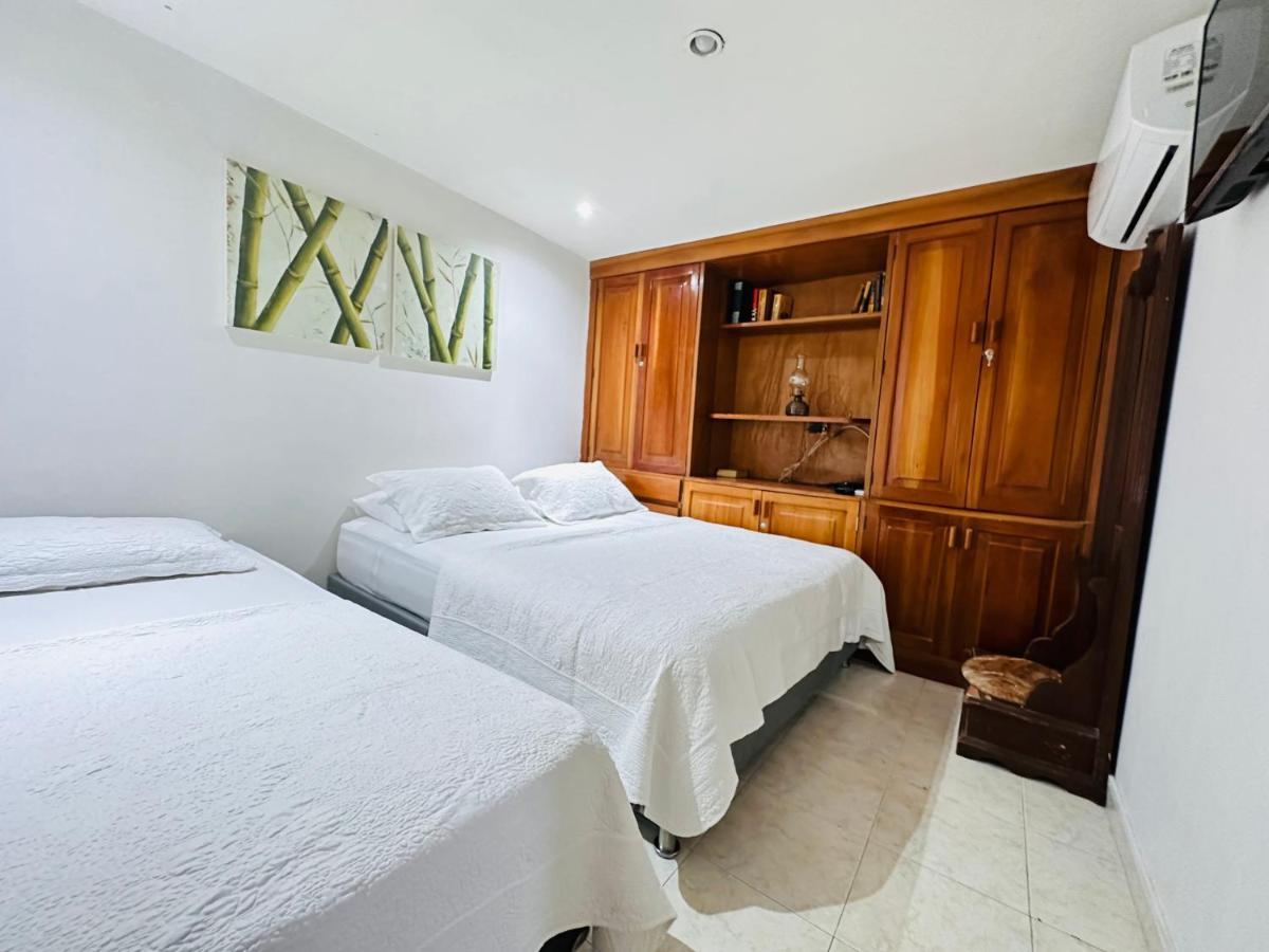 Apartamento Alvarez Apartment Cartagena Bagian luar foto